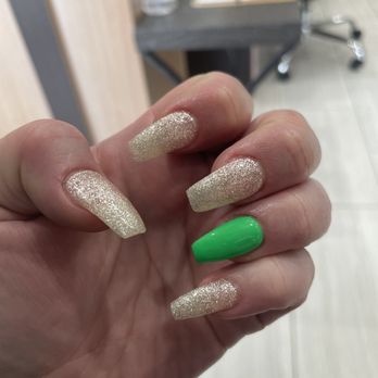 4 Seasons Nails & Spa - Nail Salons Near Me - Placentia, California 4 Seasons Nails & Spa - Nail Salons Near Me - Placentia, California