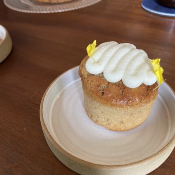 Senia - Ahhhhhh this carrot cake butter mochi is what dreams are made of. Please sell me a dozen - Cocktail Bars Near Me - Honolulu, Hawaii