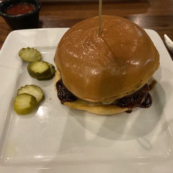 BRU Burger Bar - Fort Mitchell - Bourbon Burger, Medium Rare - New American Near Me - Fort Mitchell, Kentucky