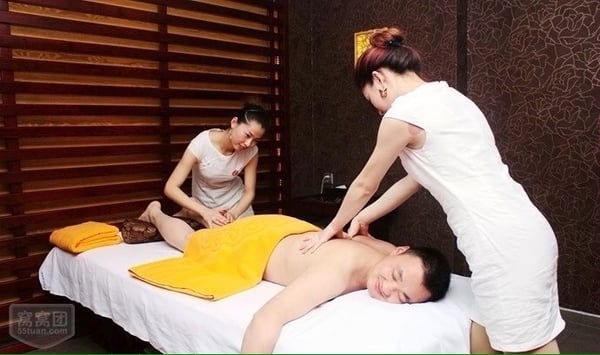 Chinese Qi Gong Tui- Na by null