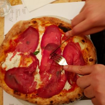 Pizza Ré - Beef Salami Pizza - Pizza Near Me - Rome, RM Pizza Ré - Beef Salami Pizza - Pizza Near Me - Rome, RM