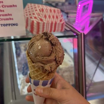 Rock N Roll Scoops - Ice Cream & Frozen Yogurt Near Me - Vista, California