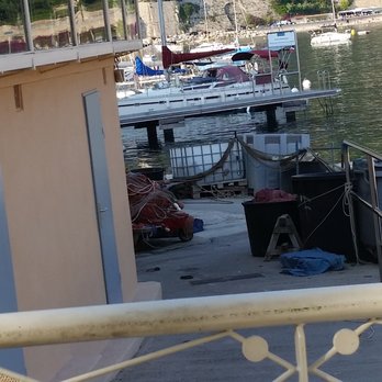 Achill's - Behind the kitchen! - French Near Me - Villefranche-sur-Mer, 06