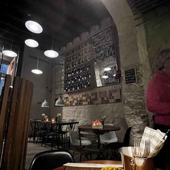 Le Bouchon - Inside of the reataurant - Mediterranean Near Me - Barcelona, B