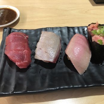 Waka Sakura - Tuna selection - Conveyor Belt Sushi Near Me - Gardena, California