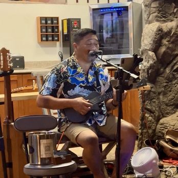 The Kauai Inn - Live music in the evenings - Hotels Near Me - Lihue, Hawaii The Kauai Inn - Live music in the evenings - Hotels Near Me - Lihue, Hawaii