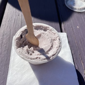 Purple Wolf Vineyard - Blueberry Lavender ice cream - Wine Tasting Room Near Me - Harrisonburg, Virginia