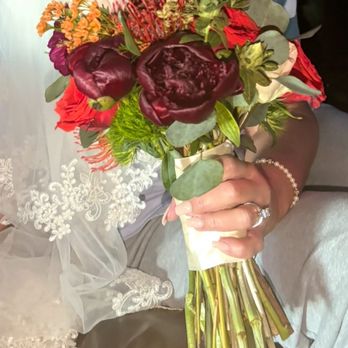 BowKay Designs - Bridal bouquet - Florists Near Me - Keller, Texas BowKay Designs - Bridal bouquet - Florists Near Me - Keller, Texas