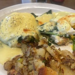 Egg Benedict with spinach no meat