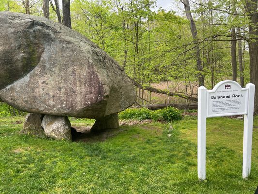 Balanced Rock by null