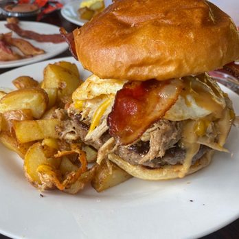 Pour Girls - Walk of Shame burger add bacon! Delicious! - Bars Near Me - Hampton, Virginia