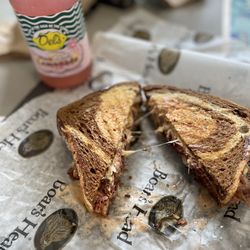 Kaiser's Deli & Market - Datil Rueben