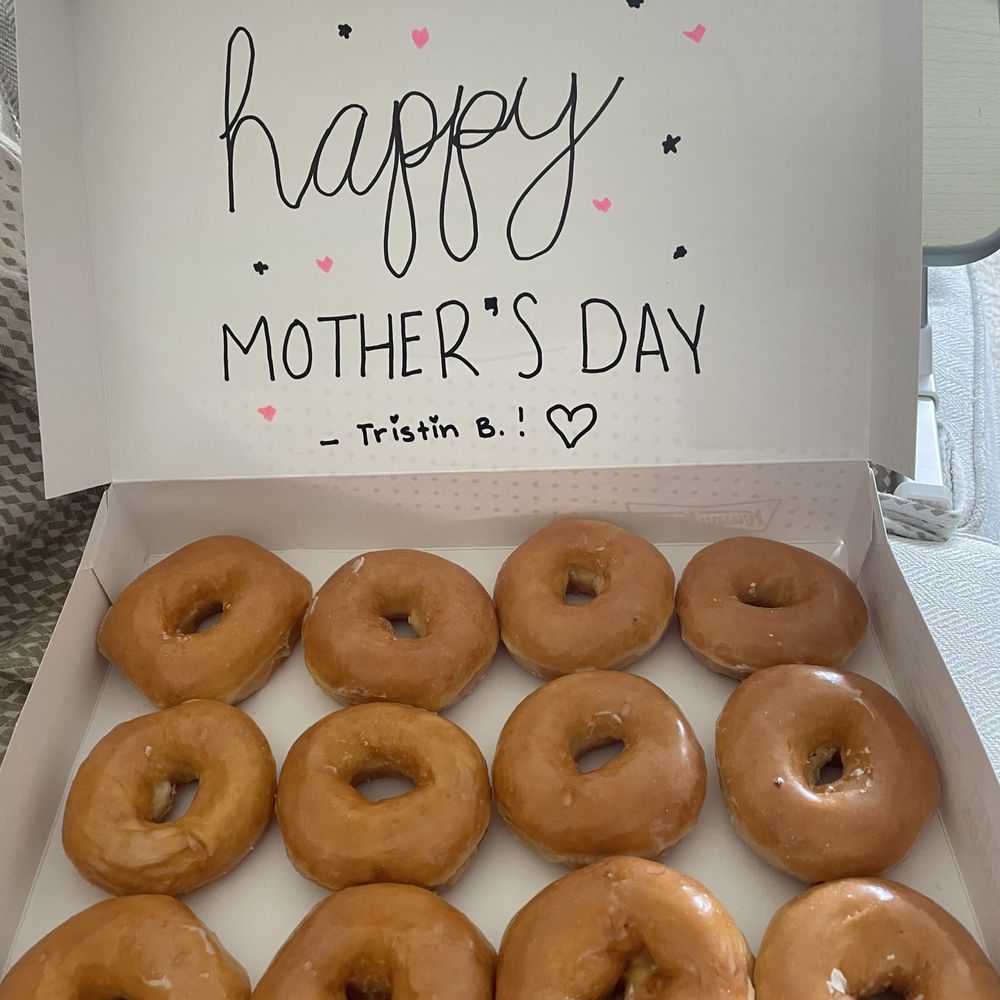 Krispy Kreme - Donuts Near Me - Rohnert Park, California