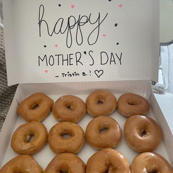 Krispy Kreme - Donuts Near Me - Rohnert Park, California