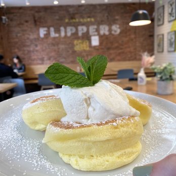 Flipper’s - Soufflé pancakes - Pancakes Near Me - New York, New York Flipper’s - Soufflé pancakes - Pancakes Near Me - New York, New York