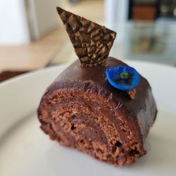 Cafe des Fleurs - Chocolate Roll