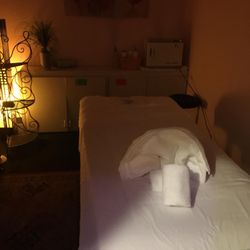 Queen Bee Massage