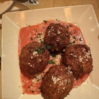 The Cheesecake Factory - Fried Macaroni and Cheese - Desserts Near Me - North York, Ontario