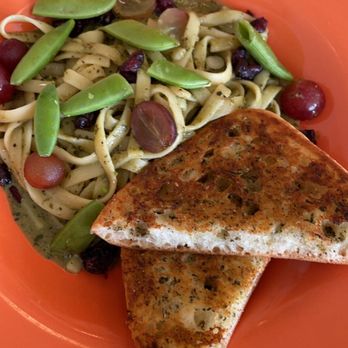 The Cheeze Factory Restaurant - Pasta Basilico - Vegan Near Me - Baraboo, Wisconsin