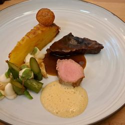 Kalb, Annakartoffel, Spargel / Veal, Anna-potato (French scalloped), asparagus. 2026 05 02. M1. 273.
