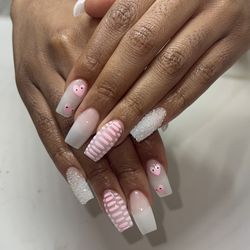 Luxe Nailscape - Acrylic Nails