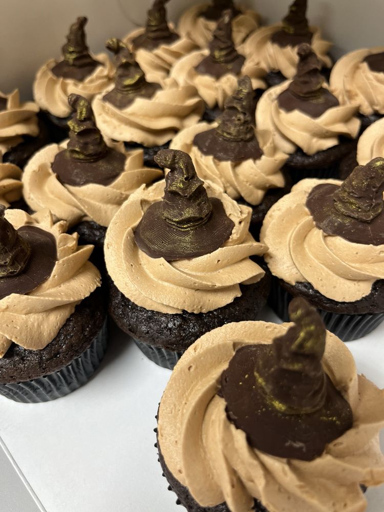 Erica's Frosting Frenzy Bakery Logo