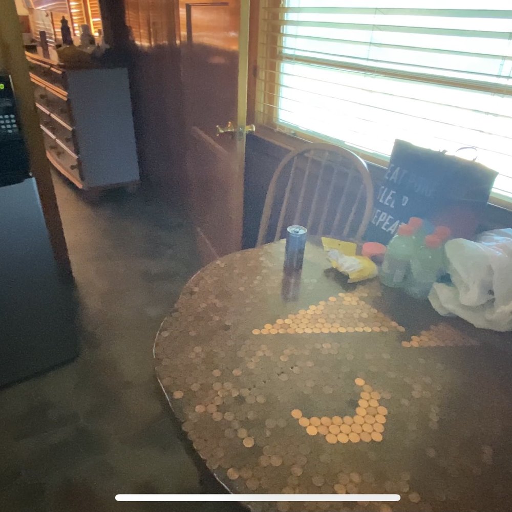 The Kern Lodge - Seaside Room (big suite with dining area) - Hotels Near Me - Kernville, California The Kern Lodge - Seaside Room (big suite with dining area) - Hotels Near Me - Kernville, California