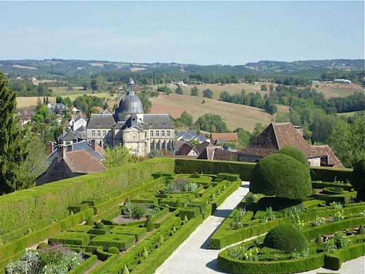 Château de Hautefort by null