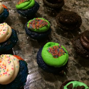Baked by Melissa - Cotton Candy - Bakeries Near Me - New York, New York