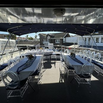 Paradiso Yacht Charters - Boat Charters Near Me - Newport Beach, California Paradiso Yacht Charters - Boat Charters Near Me - Newport Beach, California