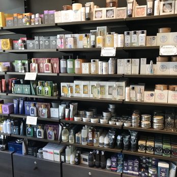Q Brothers - Cosmetics & Beauty Supply Near Me - Chicago, Illinois