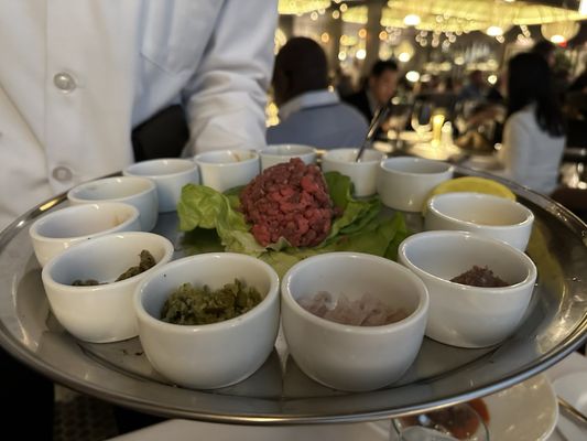 H&W Steakhouse by null