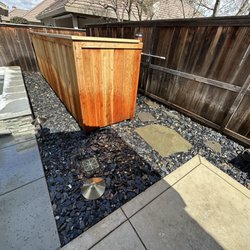 Galt Rock and Asphalt - Black Slate Chips.