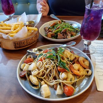 Temsib Eatery & Bar - Yummy dinner! - Thai Near Me - Bellevue, Washington