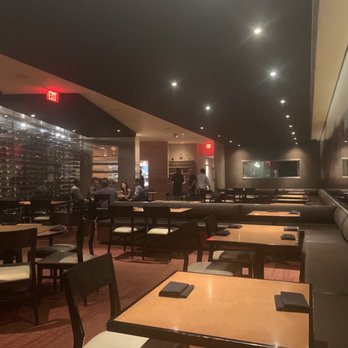 Black's Bar & Kitchen - Seating - New American Near Me - Bethesda, Maryland