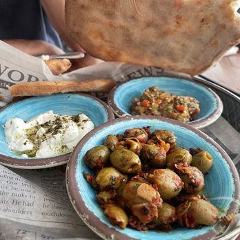 19 Cleveland - Focaccia- comes with dips - Mediterranean Near Me - New York, New York