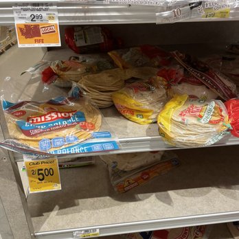 Safeway - Empty shelves - Grocery Near Me - Kent, Washington Safeway - Empty shelves - Grocery Near Me - Kent, Washington