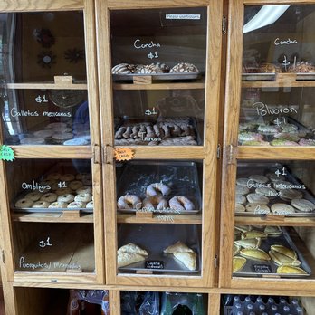 Super Antojo - a display case full of pastries - Bakeries Near Me - Beaumont, Texas Super Antojo - a display case full of pastries - Bakeries Near Me - Beaumont, Texas
