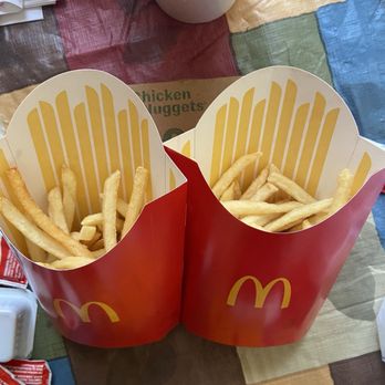 McDonald's - Burgers Near Me - Floresville, Texas McDonald's - Burgers Near Me - Floresville, Texas