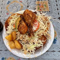 Antojitos Michoacanos - Enchiladas de pollo