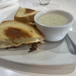 Deluxe Egg Sandwich Deluxe Egg Sandwich