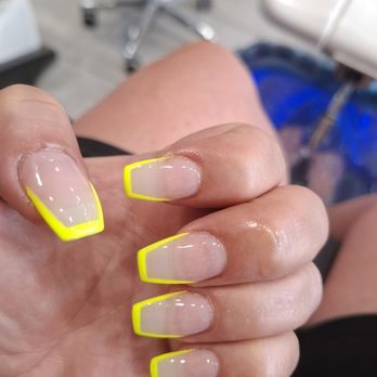 Happy Nails - Nail Salons Near Me - Chicago, Illinois