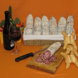 Panificio Piva - Ferrara garlic salami products of the best Companies present throughout the Emilia Romagna Region.