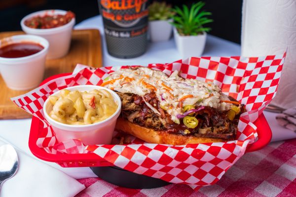 Salty's BBQ by null