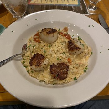 Pepperoncini Restaurant & Bar - Scallops alla Nero - Italian Near Me - Conshohocken, Pennsylvania