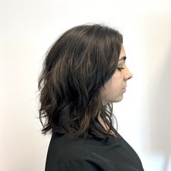 DS Hair Studio - Textured mid length