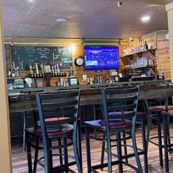 Iron Works Grille - Bar area