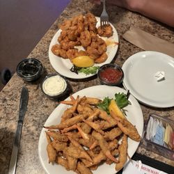 Delicious spicy shrimp (not really very spicy , but PREFECT!!!! ) and blue crab claws were amazing as well!!!