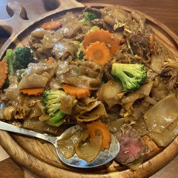Tarah Thai Kitchen - Pad See Ew - Thai Near Me - San Jose, California Tarah Thai Kitchen - Pad See Ew - Thai Near Me - San Jose, California
