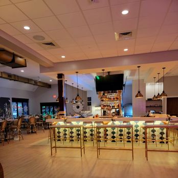 Perla Seafood Bistro - Perla - Pizza Near Me - Depew, New York